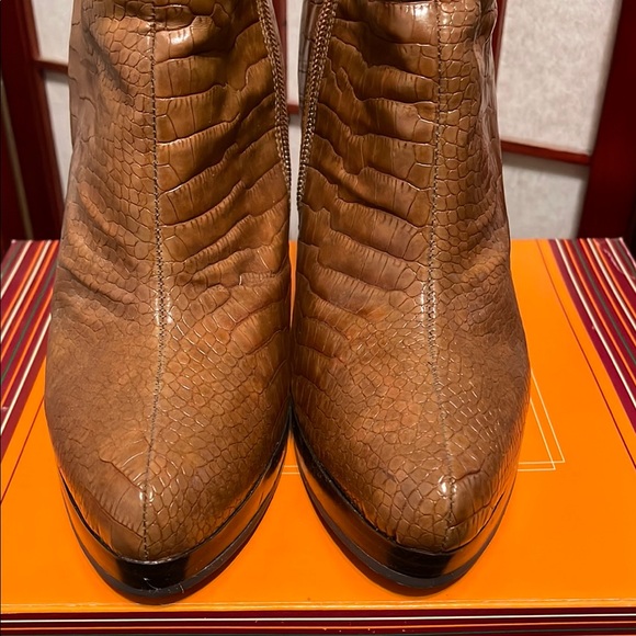 Delicious Brown Heeled Boots with Stiletto Heel - Picture 2 of 7